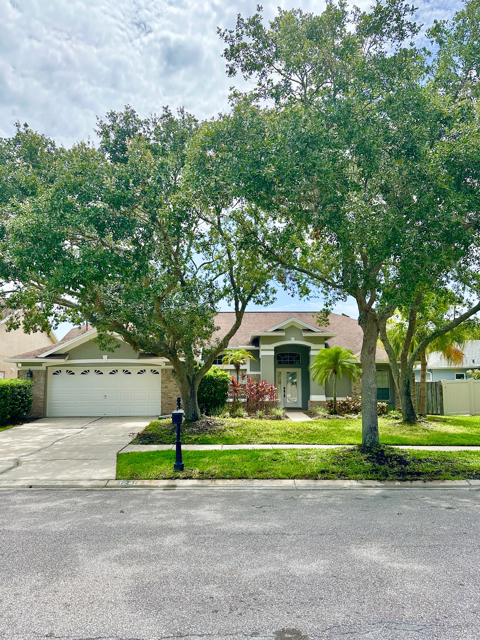 12415 Seabrook Drive